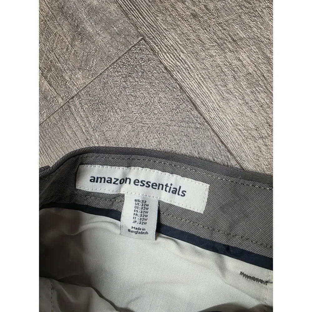 Amazon Essentials Mens Shorts Size 32 Charcoal Chino Flat Front Stretch NWT - Picture 4 of 6
